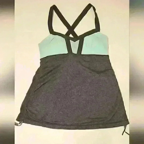 Lululemon Athletic Tank Top with Built in Support Size 4 - Picture 1 of 6